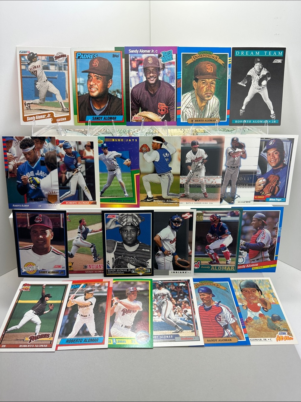 Sandy Alomar Jr. rated rookie w/ Roberto Alomar, Brothers lot of 24